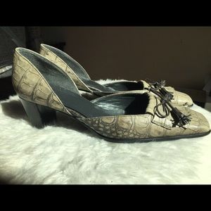 Stuart Weizmann Alligator square toed heel